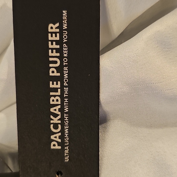 NWT Kenneth Cole Women's Quilted Black Packable Puffer Jacket w Hood Medium - Picture 12 of 14